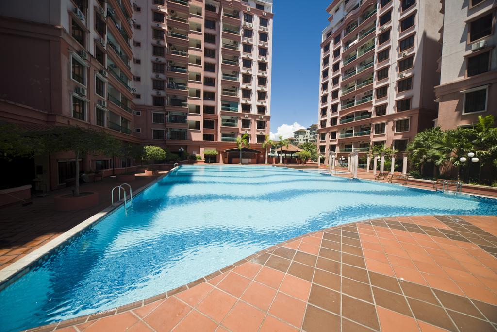 Apartment Nana Marina Court
